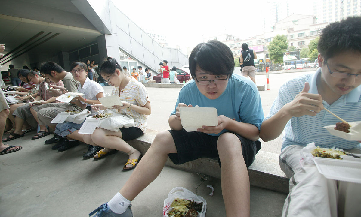 2020年重庆初中生可以上卫校吗