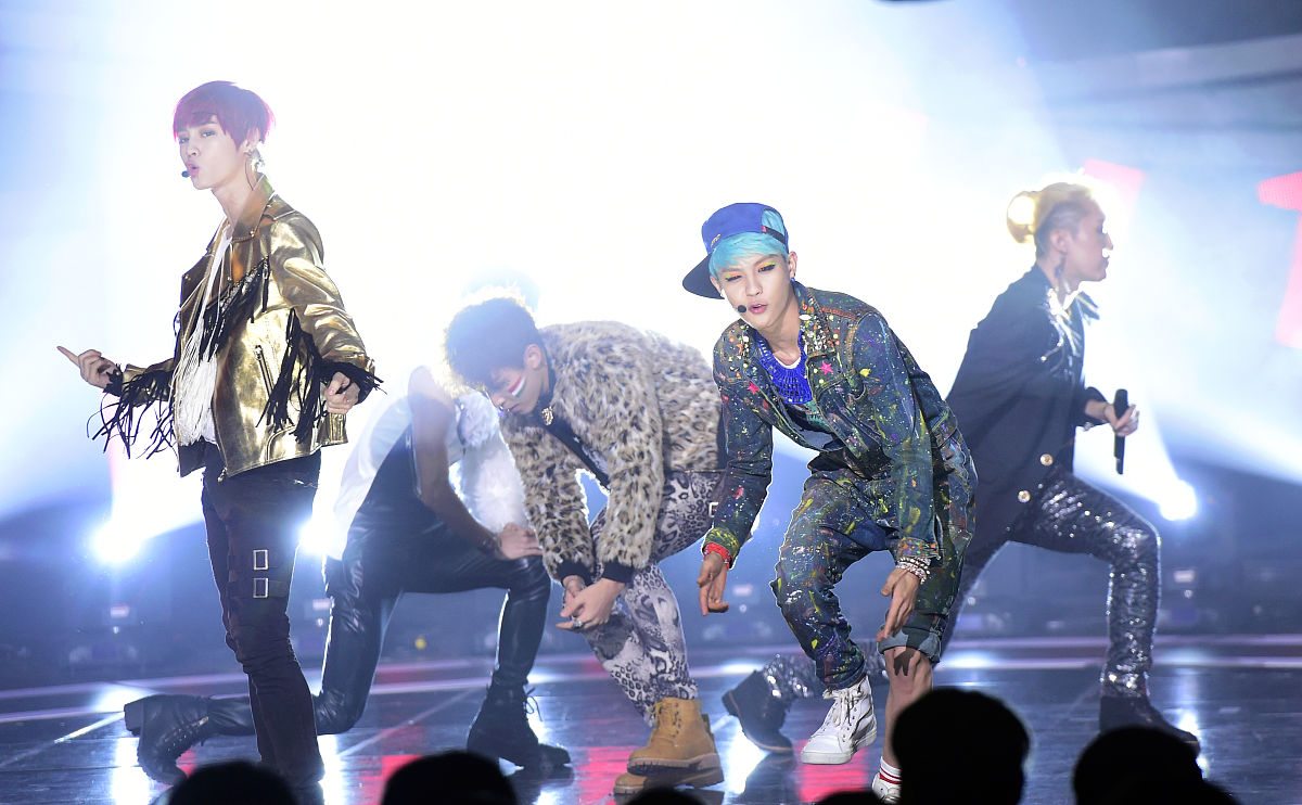2014年10月28日,首尔,sbs mtv《the show4》直播在在首尔sbs prism to