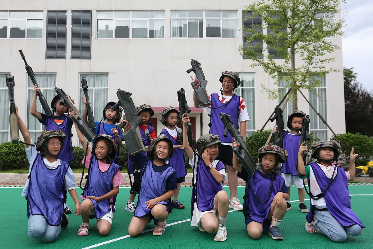 重庆幼师学校招收初中毕业男生吗？助力你成为幼儿教育新生力量