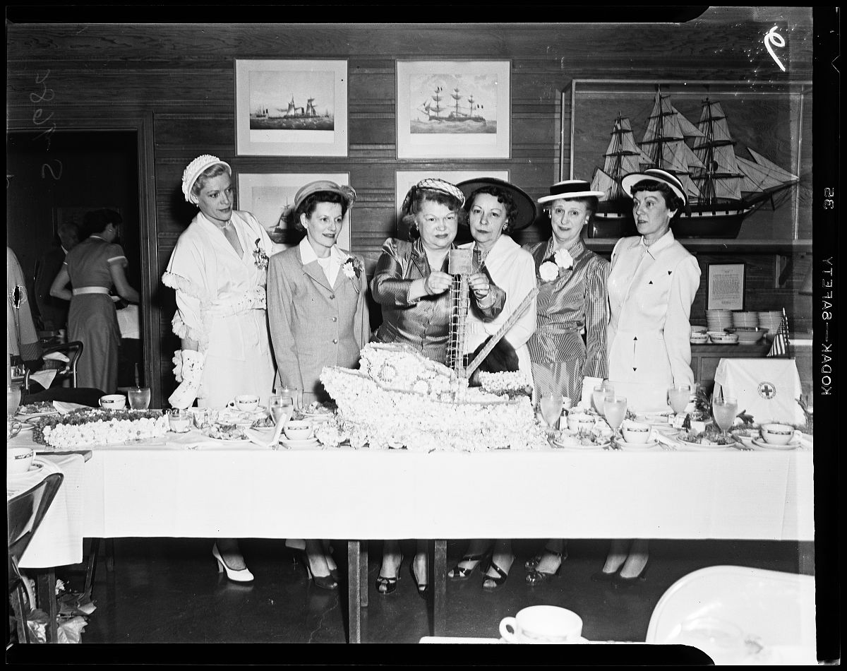 修改语法和拼写错误：NotesColumns from left to right include quasar name quasar redshiftz plate-mjd-fibre number for the spectrum noise-signal ratioSN The z and SN values were taken from the SDSS data release 16