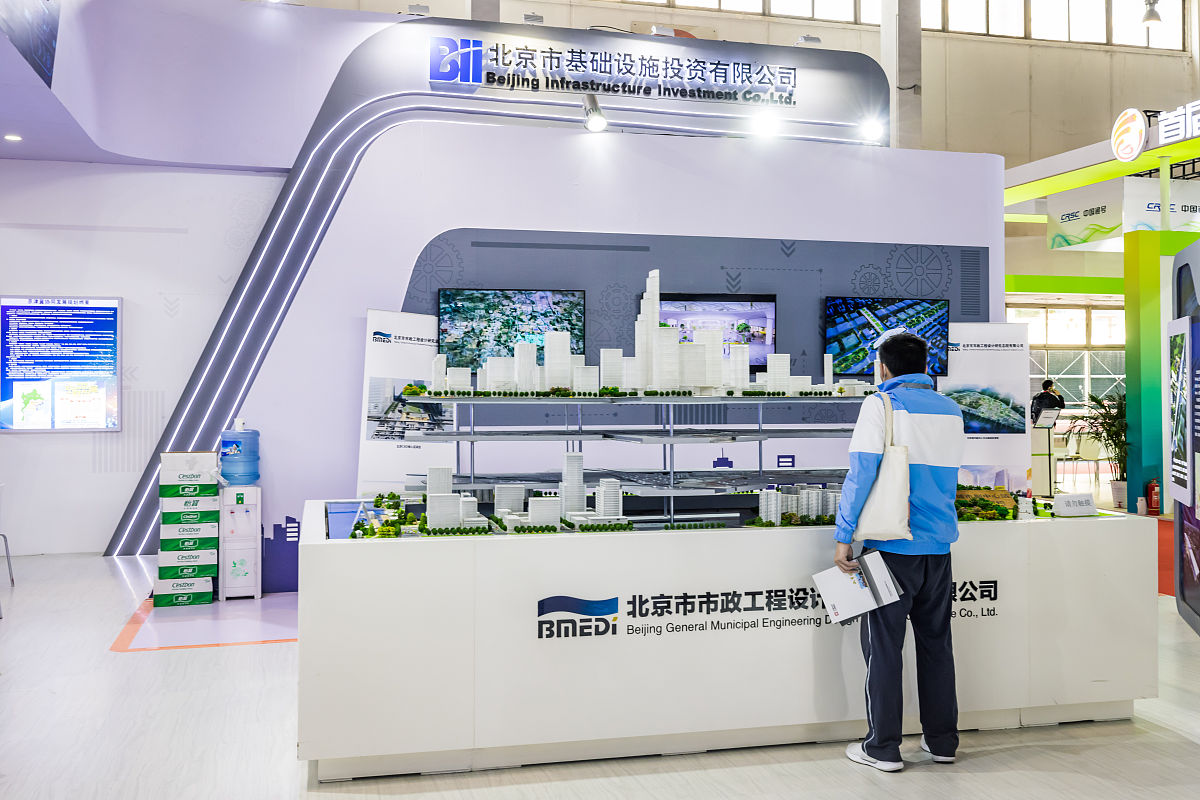 景区的基础设施应该由当地政府完善还是由企业完善详细解答并扩展补充