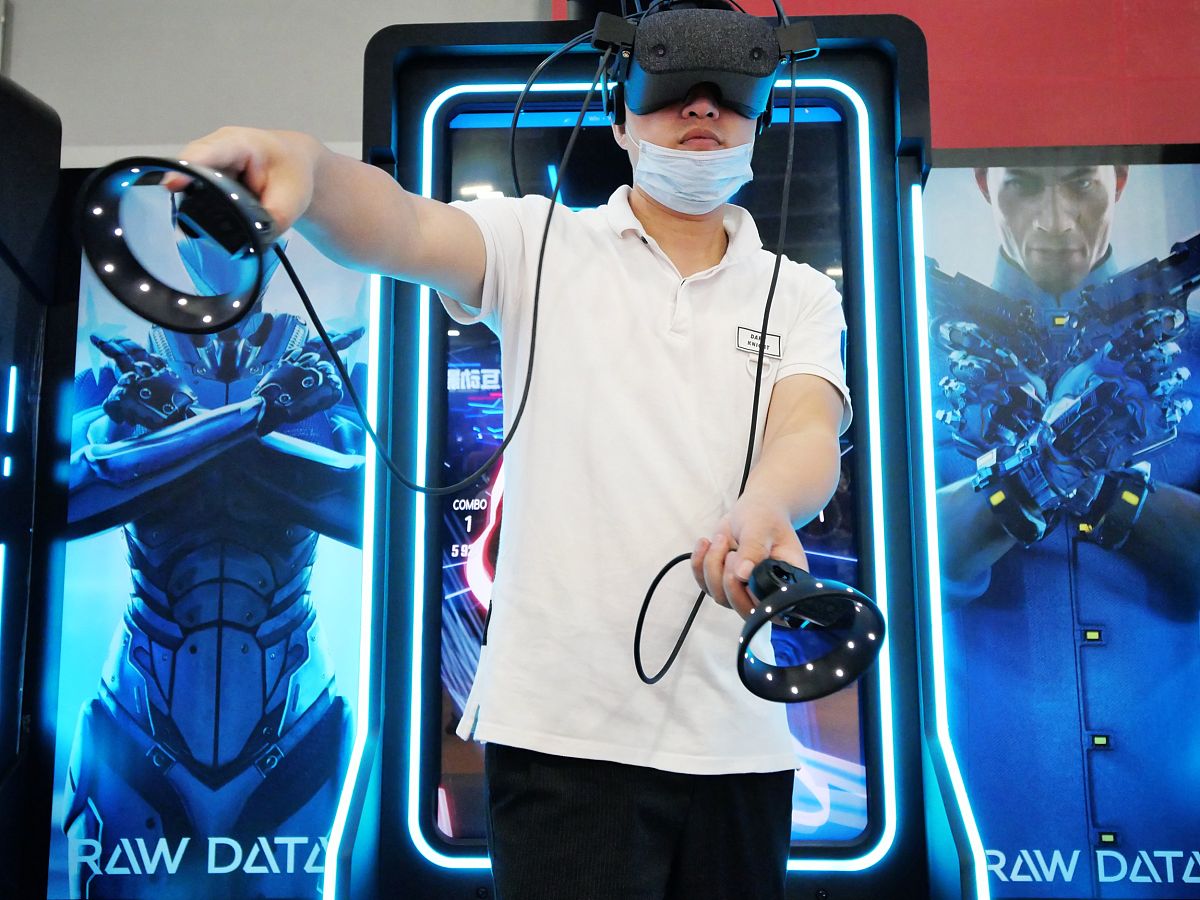 关于日本vr性侵事件写一篇文章