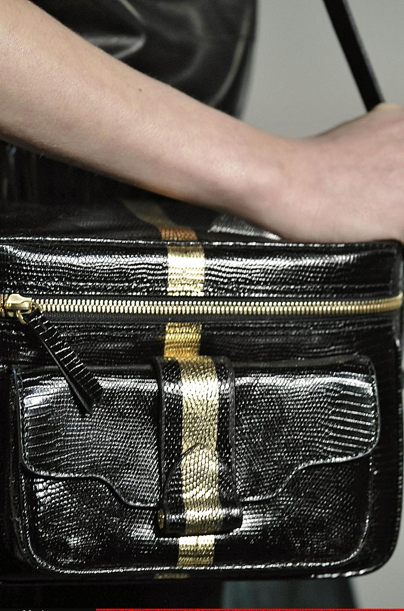 闲鱼低价出售正品Coach皮带！代购转行超值入手