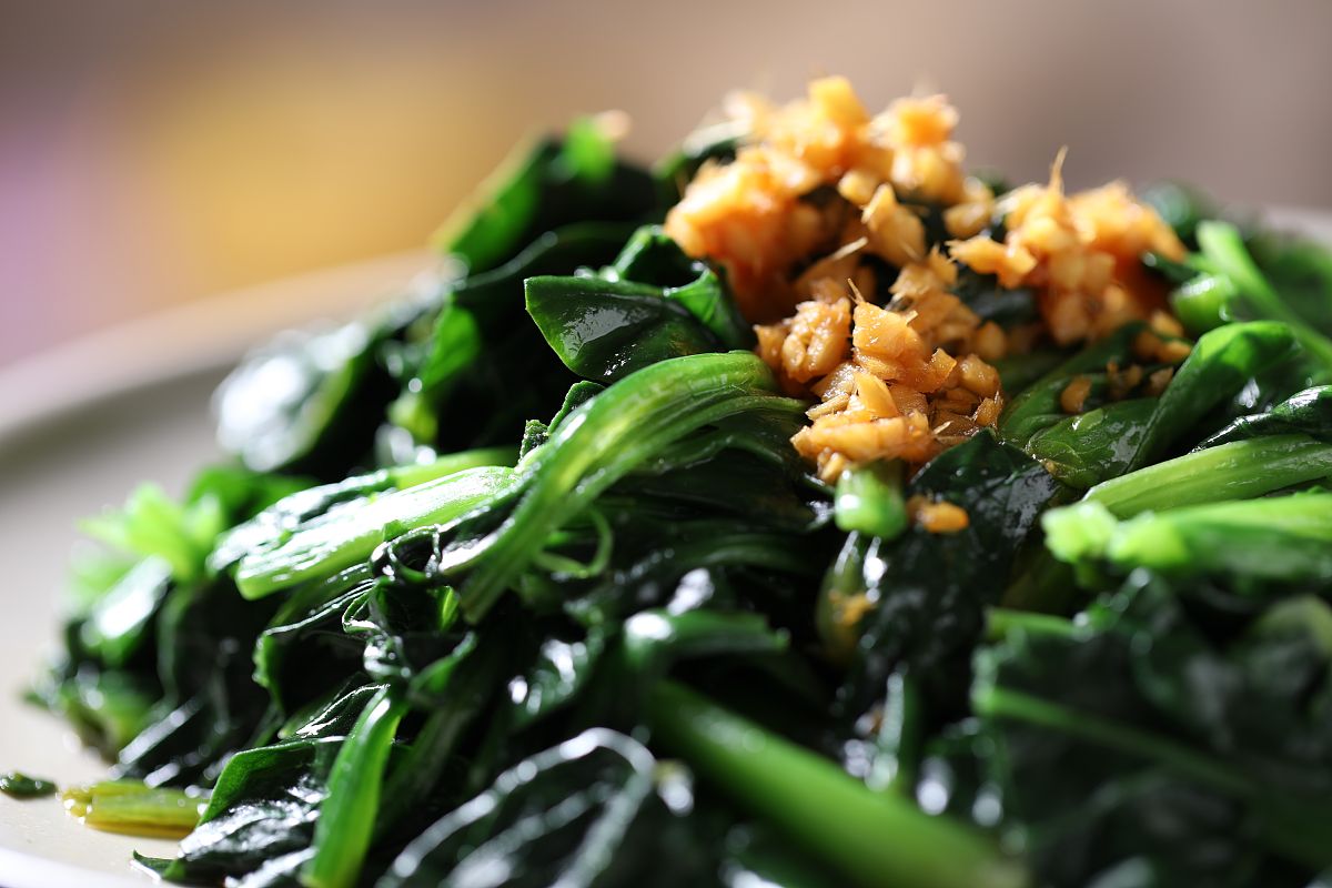 菠菜和什么一起吃有营养价值