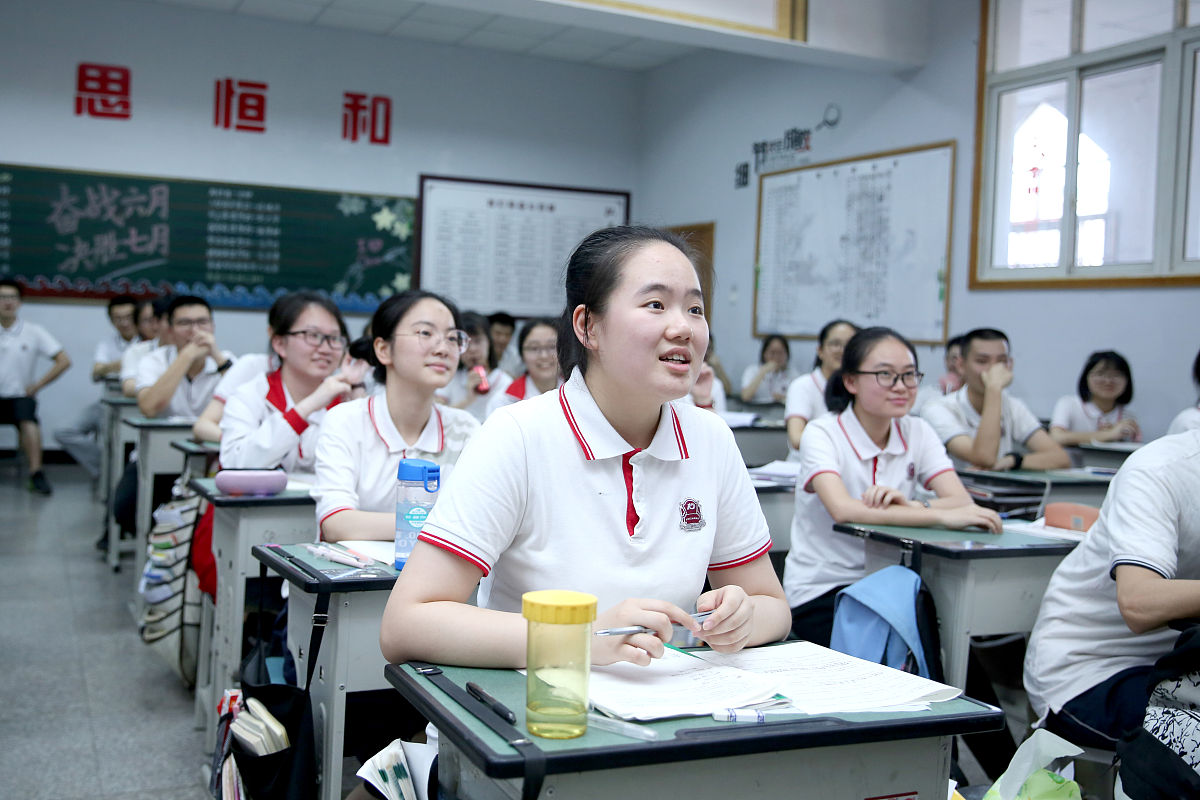 南充中专学校读什么专业好