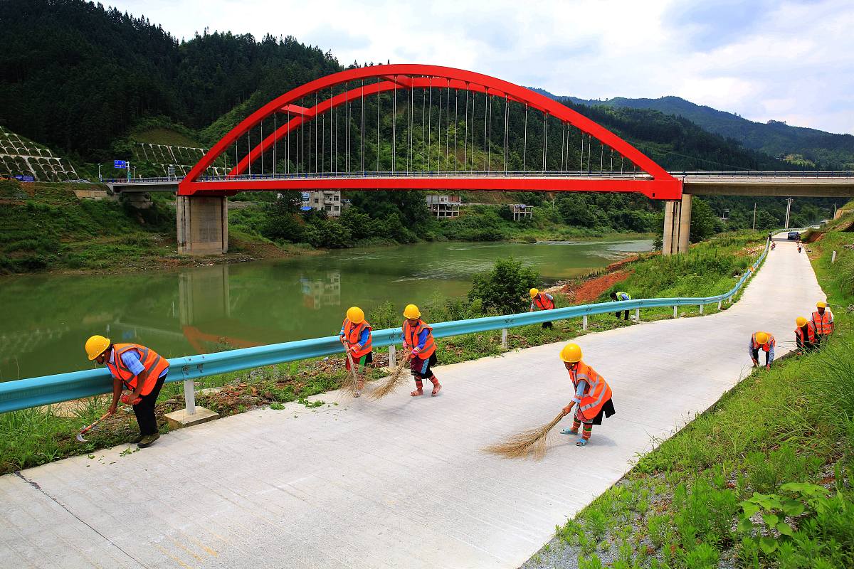 浙江公路机械技工学校公路施工与养护专业怎么样？教育质量深度解析