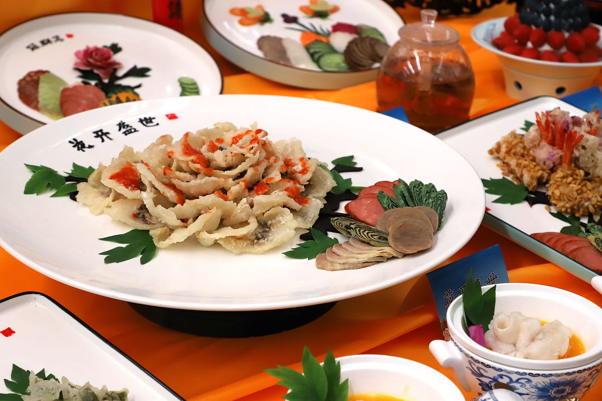 探寻中华饮食，感知中国精神：文化传承与精神内涵