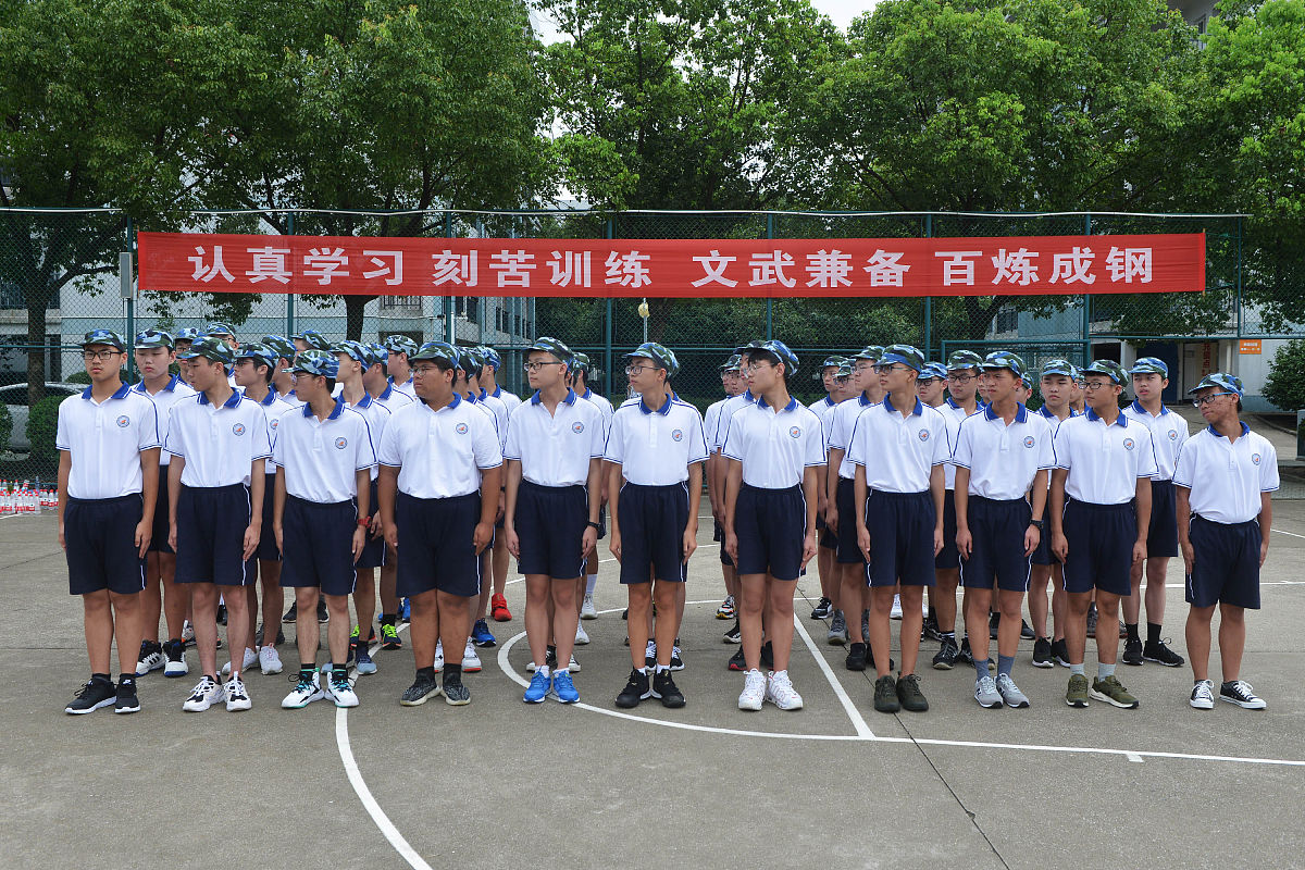 昆明航空学校：重点航空学校，航空教育的领军者