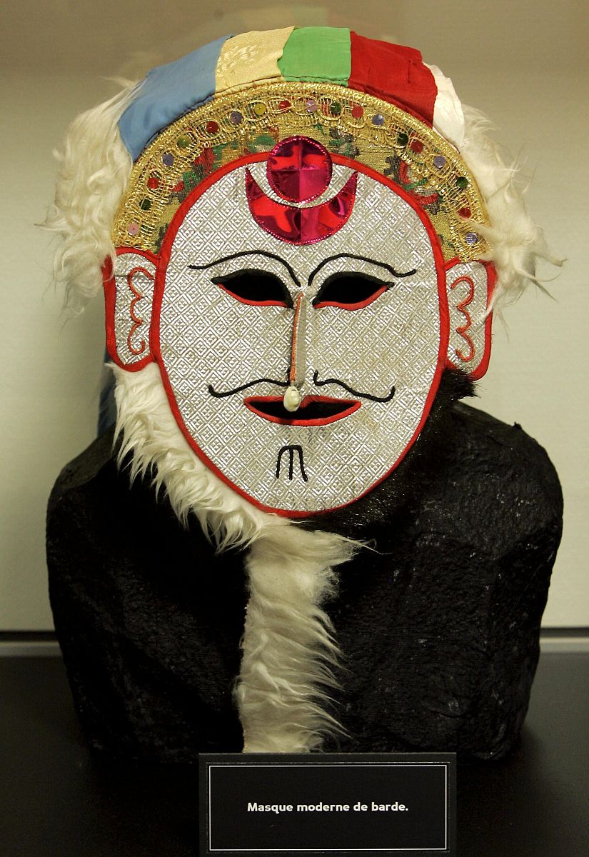 Face Changing: A Mesmerizing Art of Chinese Culture