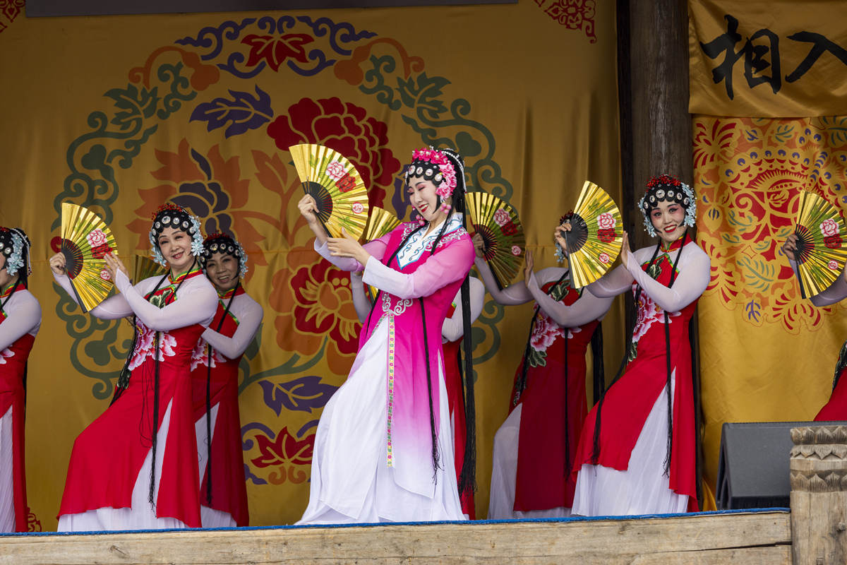 黄梅戏：中国戏曲的绚丽多彩之美