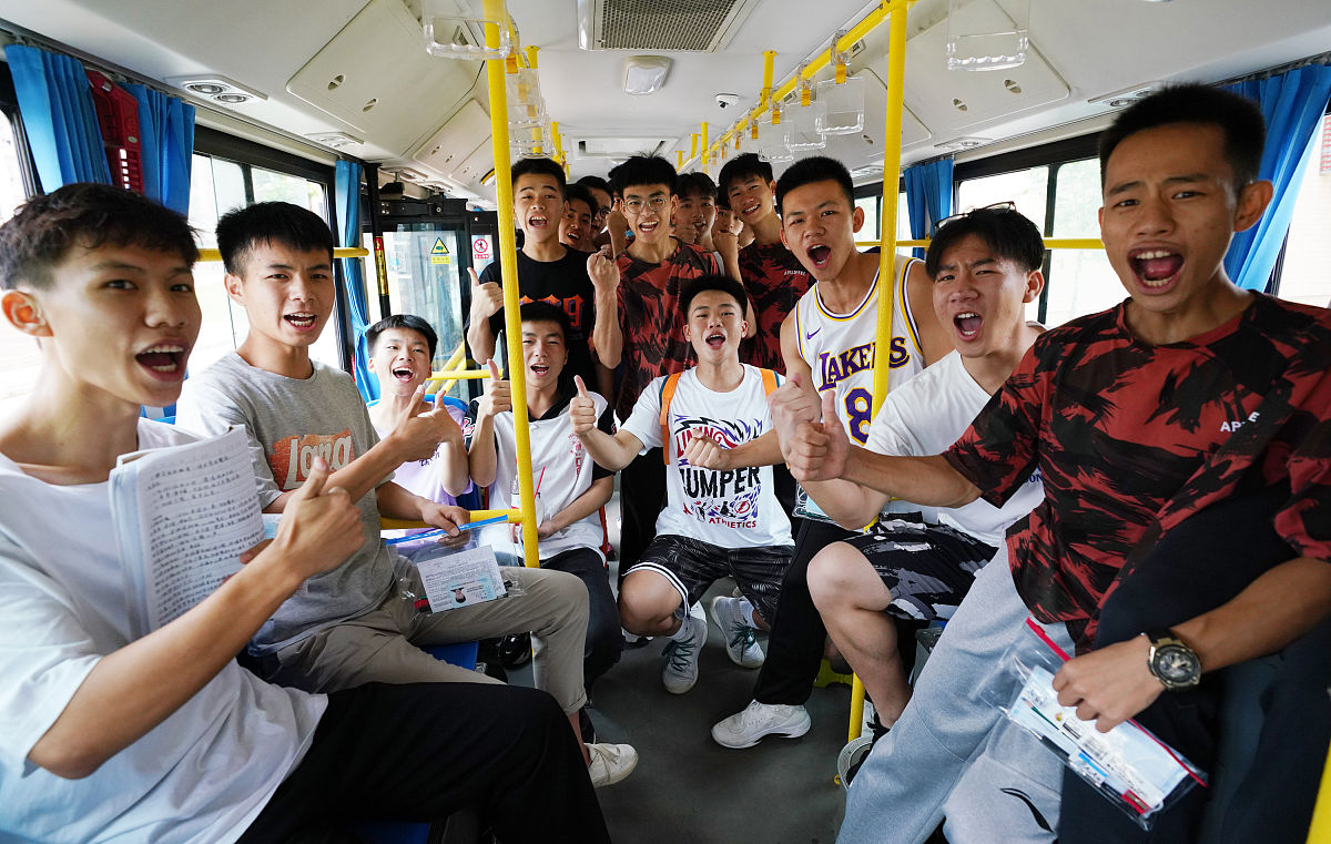 广西高中毕业生读中专学校指南：选择、优势和挑战