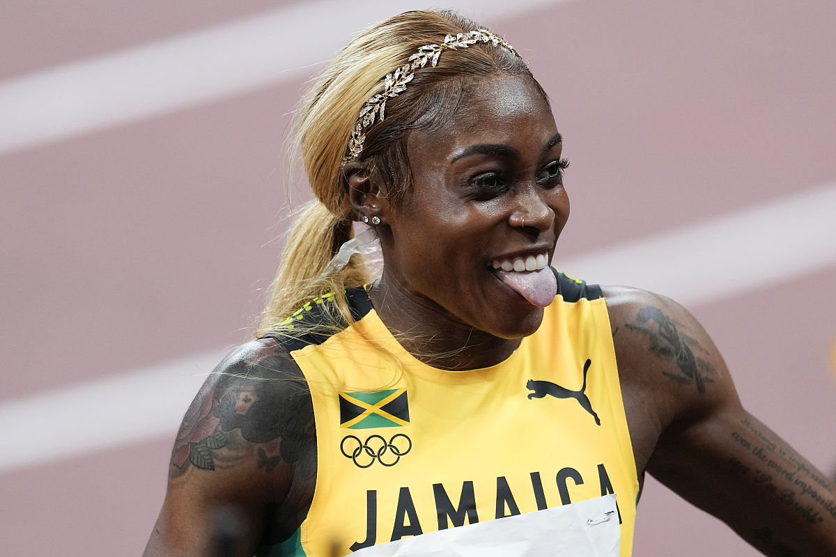 tokyo, japan - july 31: elaine thompson-herah of jamaica celebra