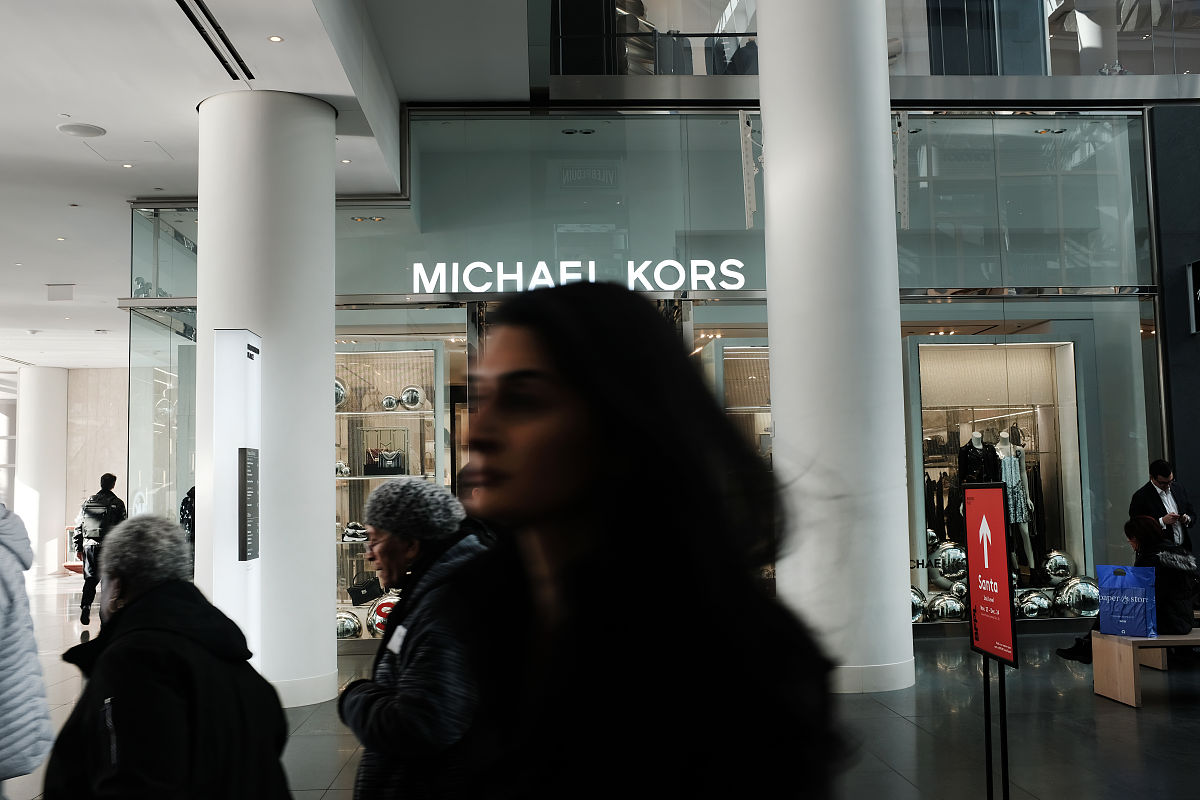 The Booming Chinese Luxury Goods Market: Growth, Challenges, and Future Prospects