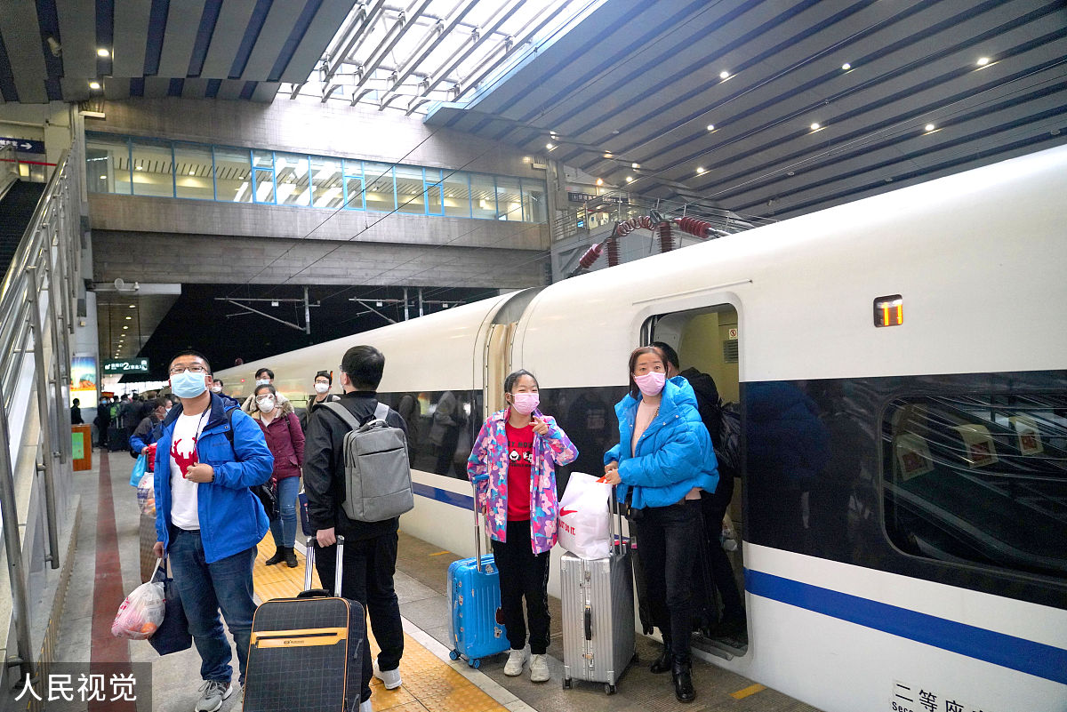 广深铁路加开进京高铁动卧，缓解高峰期车票紧张