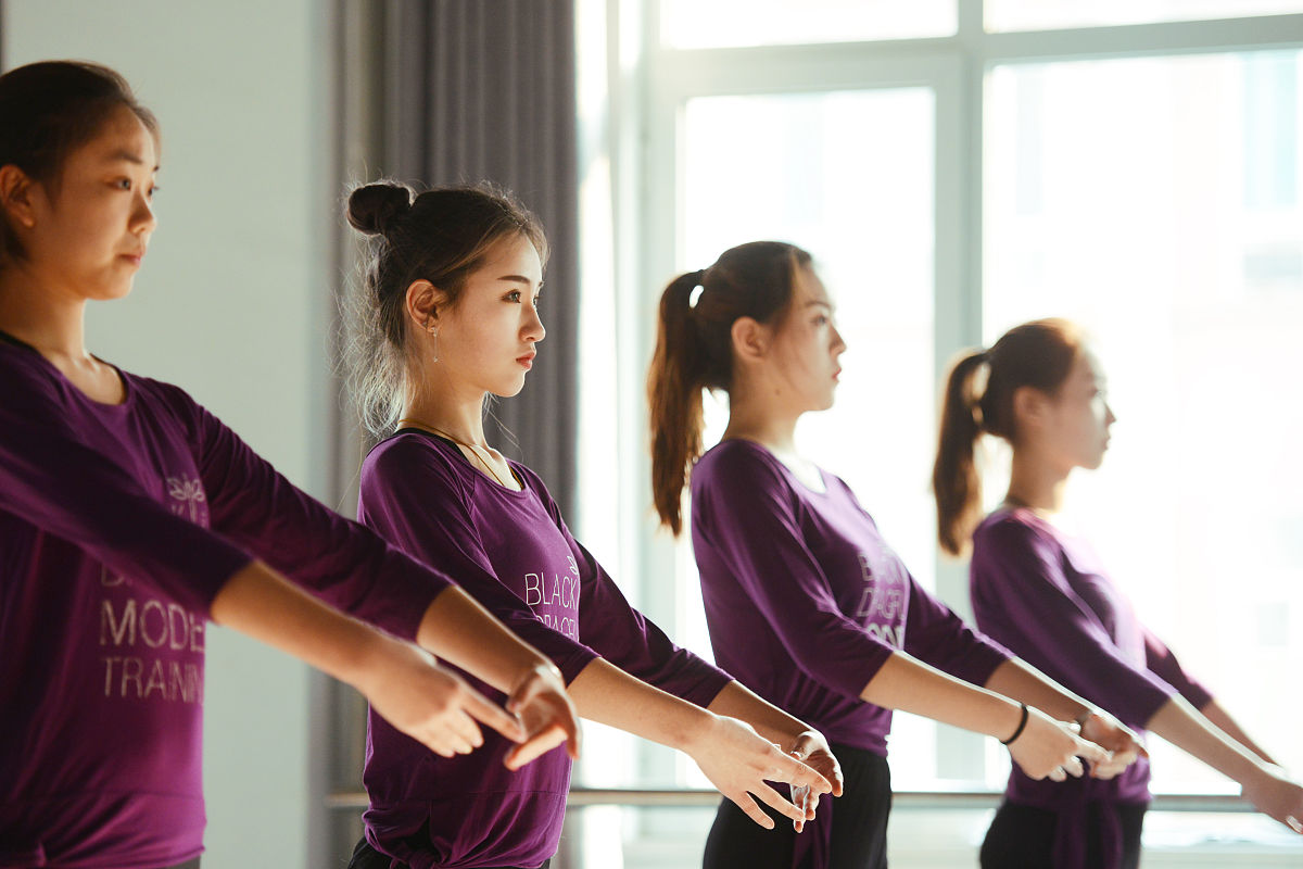 重庆女生读幼师学校学什么专业好？2021年热门专业推荐