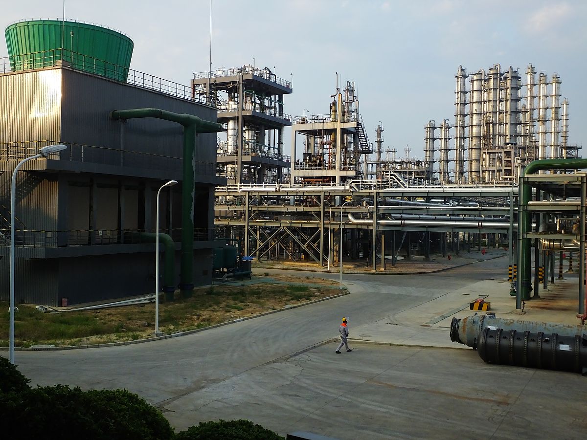 A股上市公司中主营生产尿素占比超过70的公司是哪几个为什么