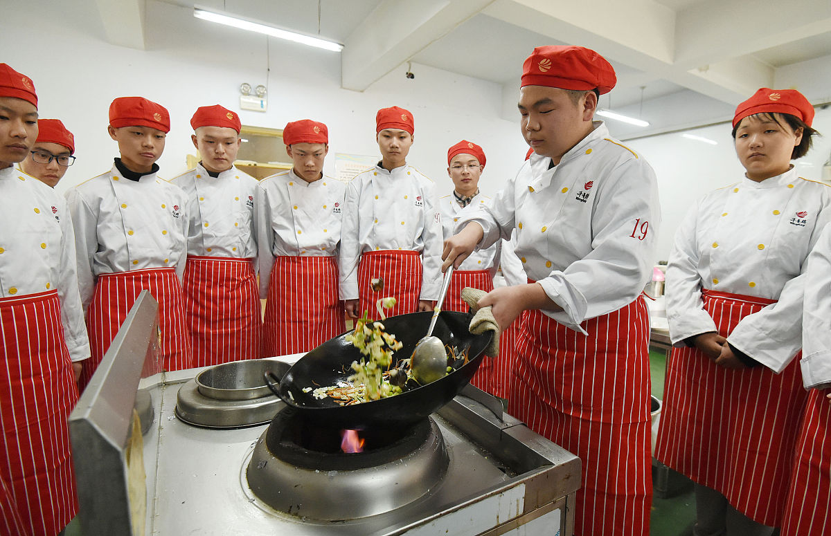 贵州2023年就业前景看好的中专学校推荐