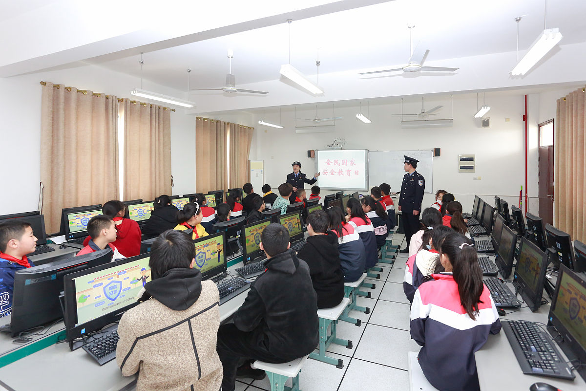 重庆市涪陵创新计算机学校学前教育专业涉及哪些课程