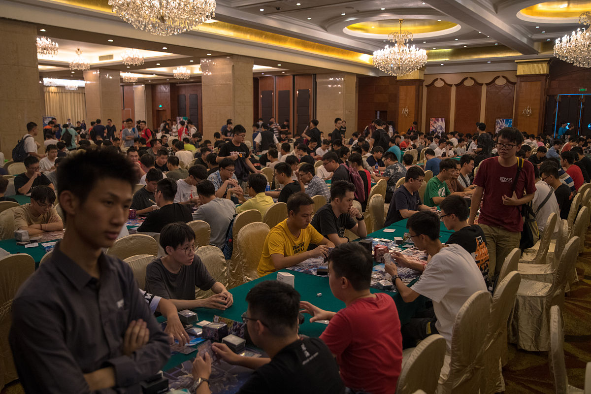 快速卡牌对决规则设计：借鉴游戏王，节奏更快