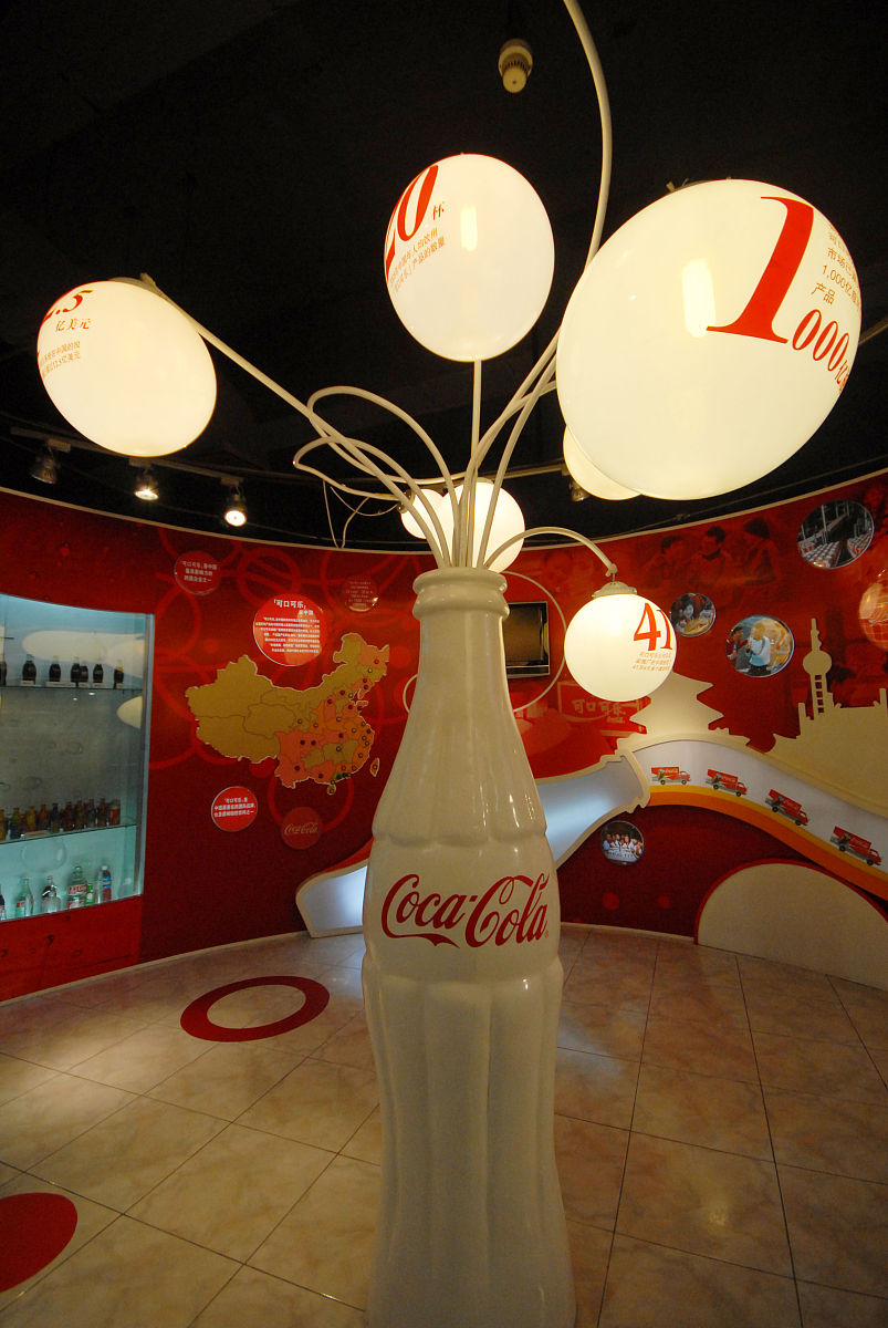 使消费者产生联想的类似包装例子