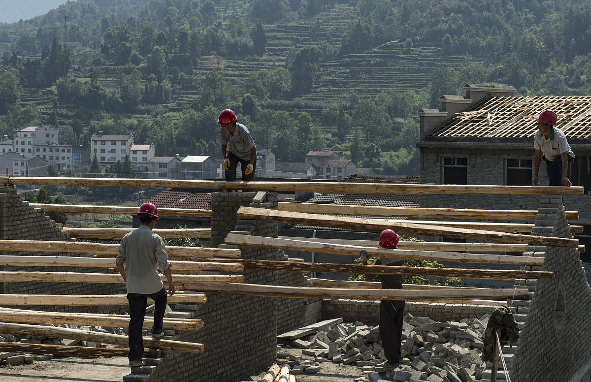 艺术设计牵手精准扶贫 助力贫困户自 身造血