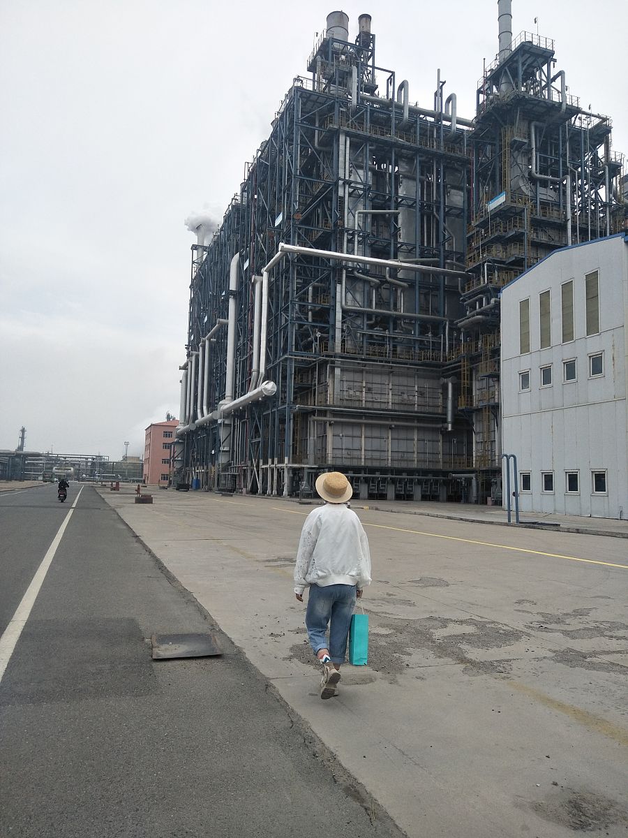 女孩长厂葫芦怎么回事