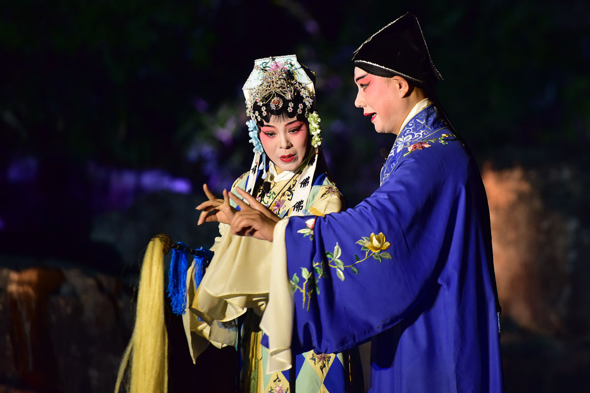 2020年9月19日,江苏苏州,"姑苏夜.虎丘月"虎丘曲会昆曲专场,江苏昆剧