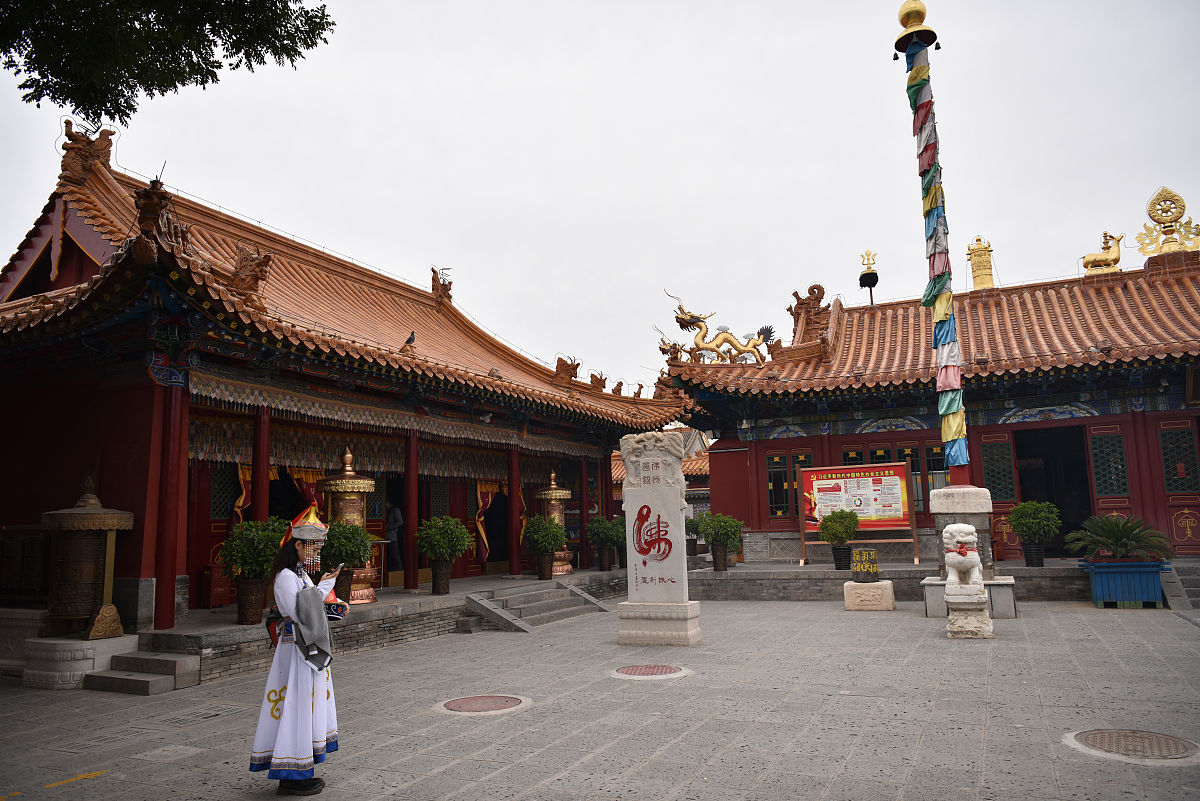 呼和浩特大召历史文化旅游区：蒙古文化之旅