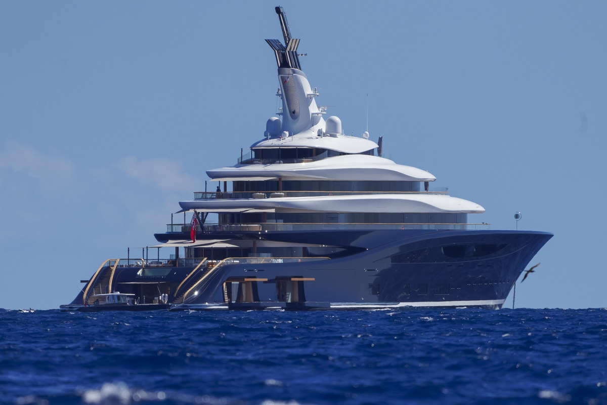 2024年,一艘名为"突破"的游艇由荷兰斐帝星(feadship)