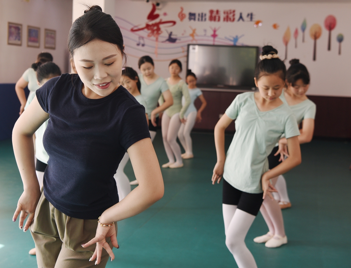 石家庄华韵艺术中专学校舞蹈表演专业怎么样？值得报考吗？