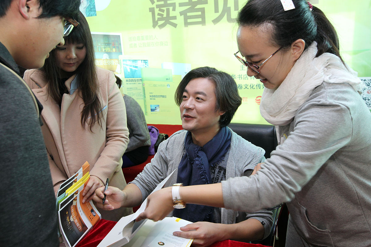 《让我留在你身边》读后感：温暖感人的爱情故事，教会你勇敢面对生活