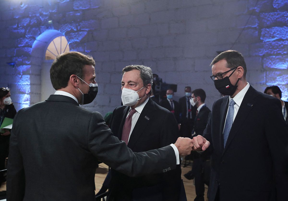 成都郫县希望职业学校收费是多少「招生对象」