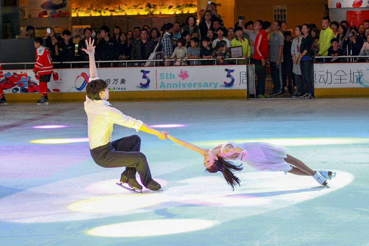 公司启动会祝贺大卖口号：激励团队再创佳绩