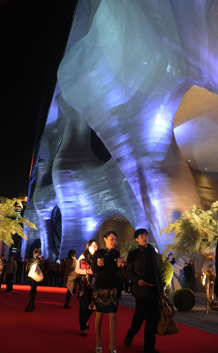 写一份关于文化艺术空间管理运营的计划书