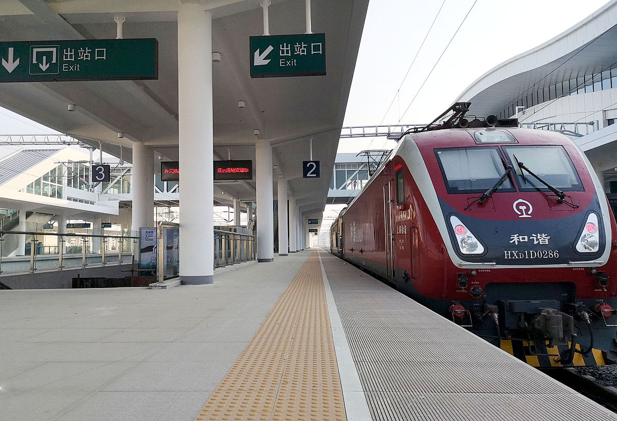 甘肃2021年适合女生报考的铁路学校专业推荐