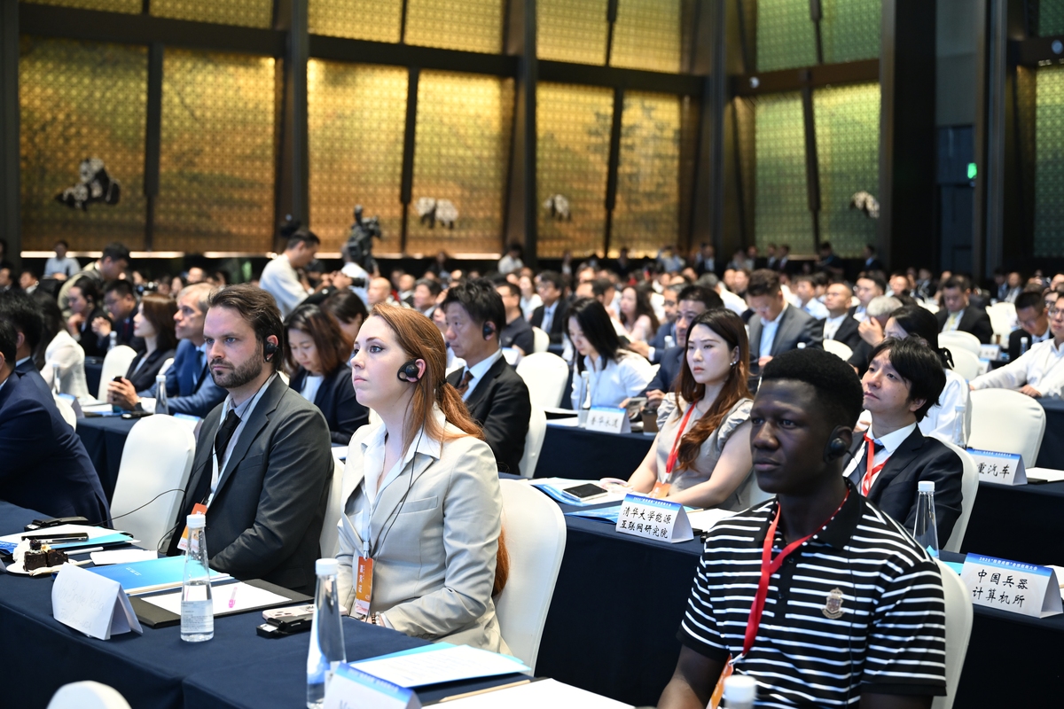 跨传播学视角下美国纽约市“中国年”活动研究