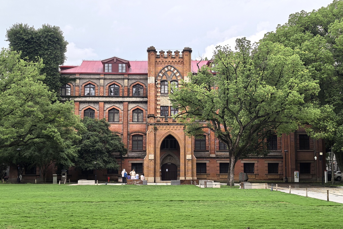 江苏省排在江苏大学上面的学校