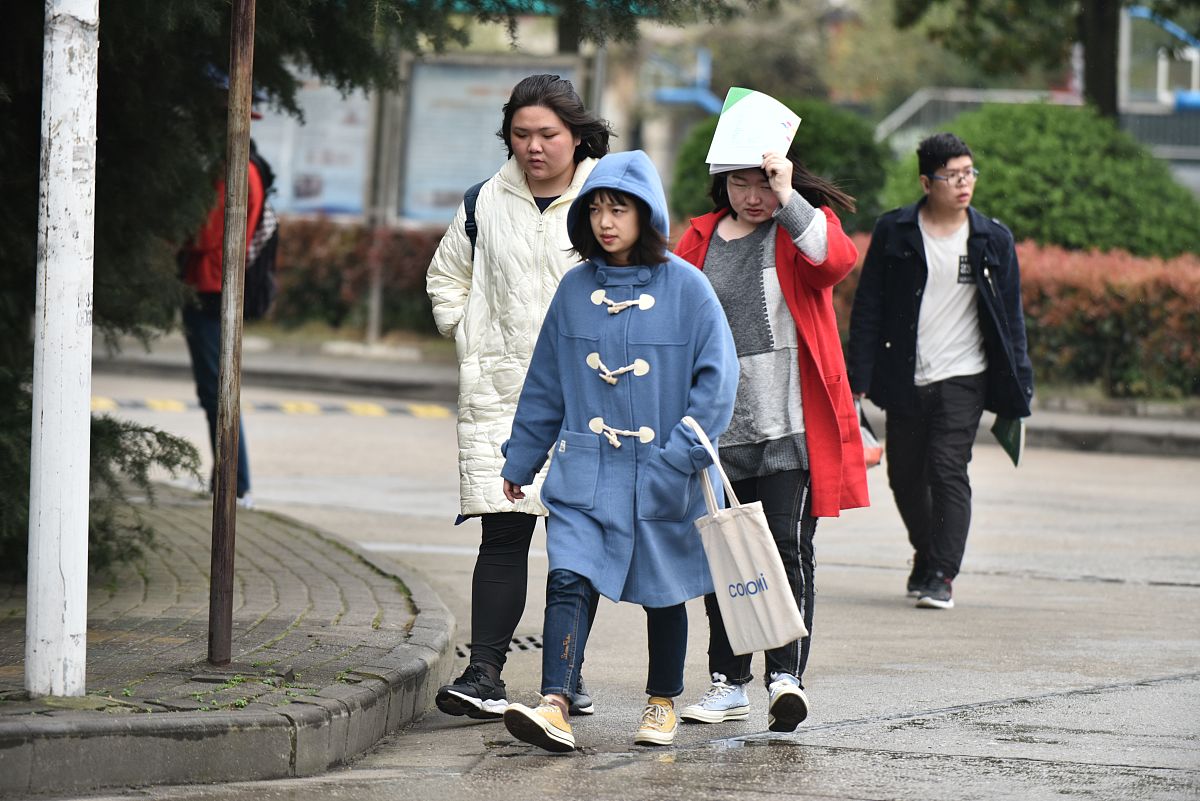 中国人冬天夏天都爱穿多少穿多少?背后的原因和文化 中国人冬天夏天都爱穿多少穿多少?背后的原因和文化