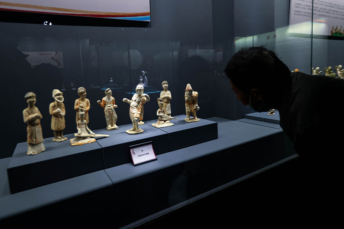 王安军汉唐乐舞风作品《迢迢牵牛星》赏析：牛郎织女爱情故事的音乐演绎