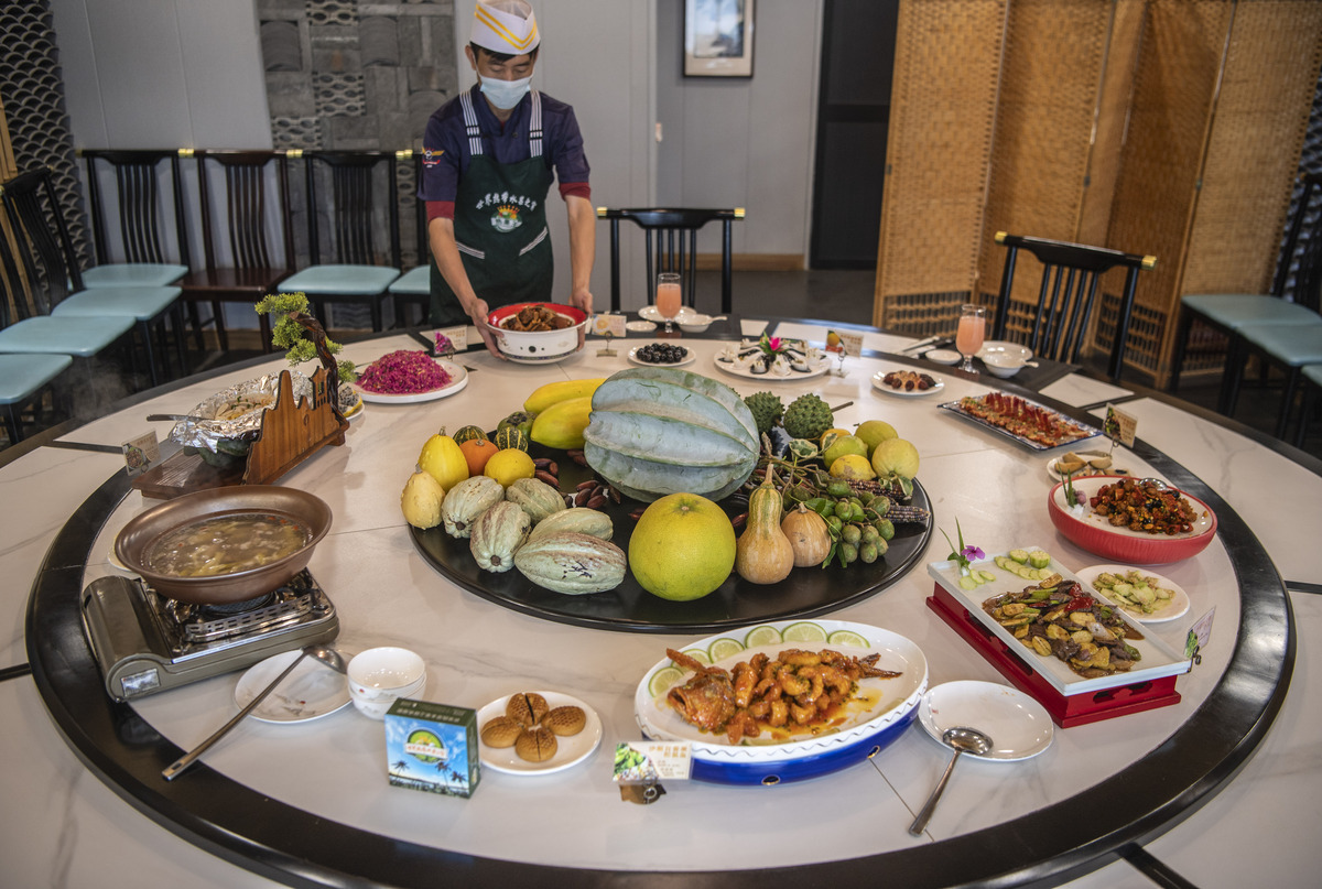 岁月让我们成长逝去的让我们珍惜。工作没有止境但生活需要点特别。恰逢周末约几位好友相聚我家小院私厨重拾记忆中的台山味道