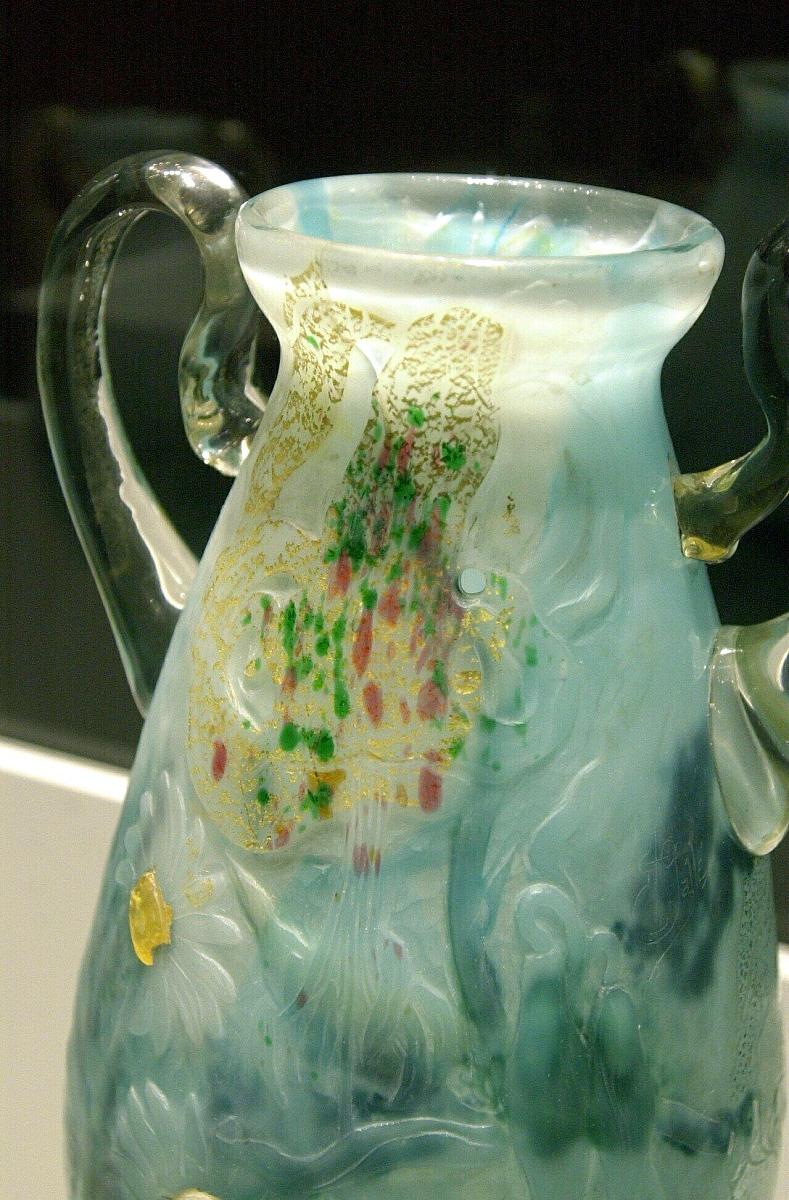 2004年5月11日,法国东部城市nancy,当地举行了一个玻璃制品的艺术展,