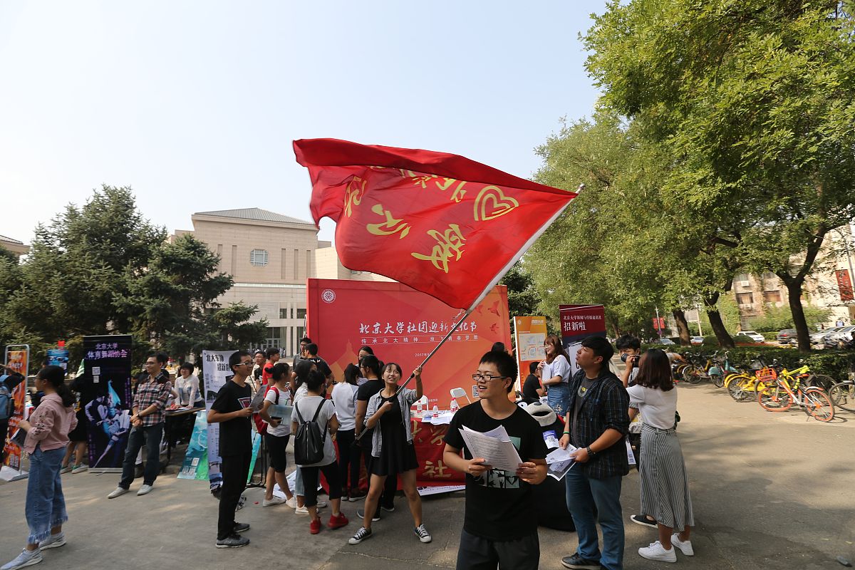 李子洲英雄文化宣传社会实践报告：传承英雄精神，激发爱国情怀