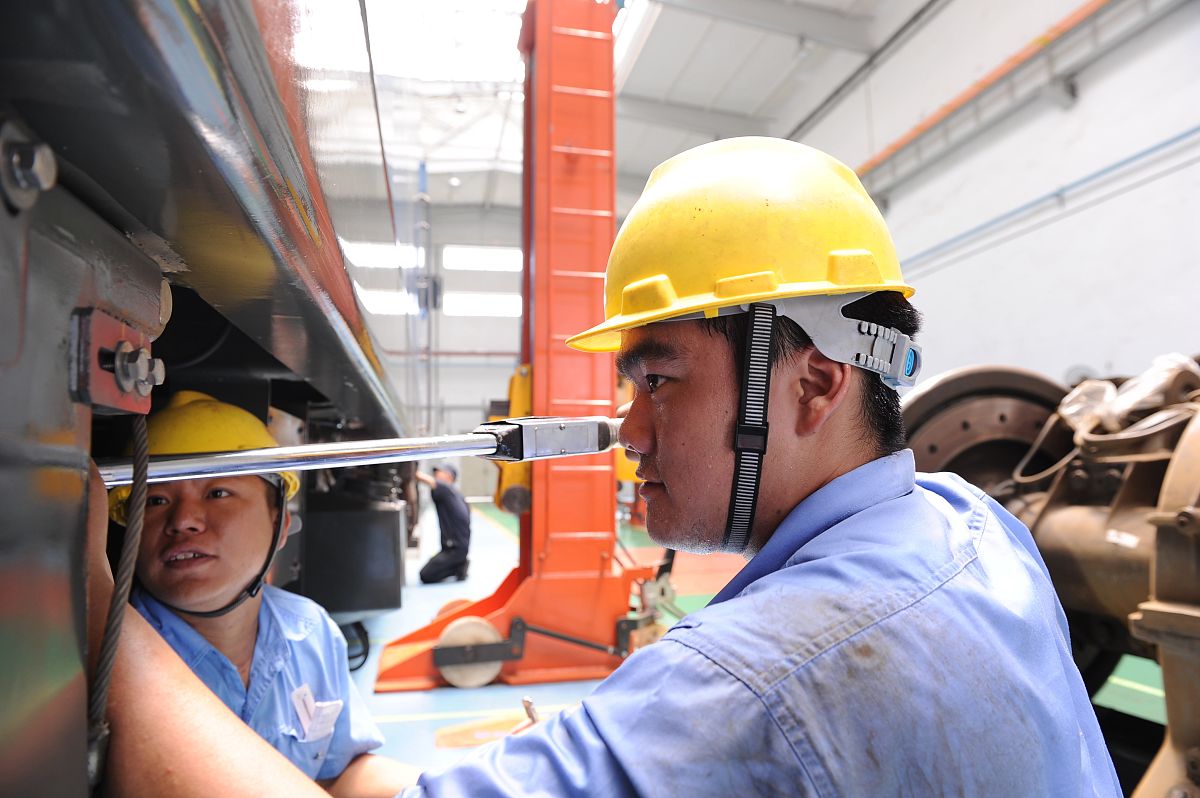 成都铁路机电工程学校铁道车辆运用与检修专业深度解析