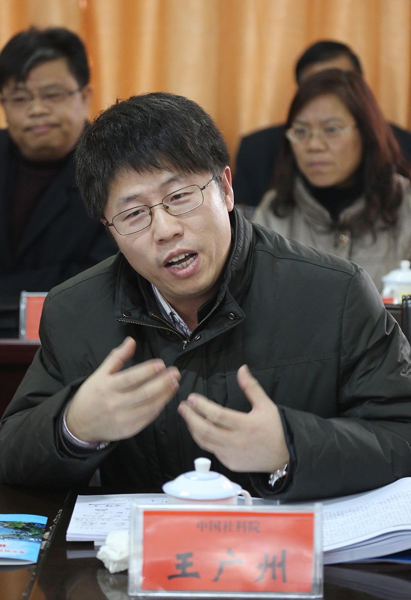 中间型人格并分析该人格的形成因素