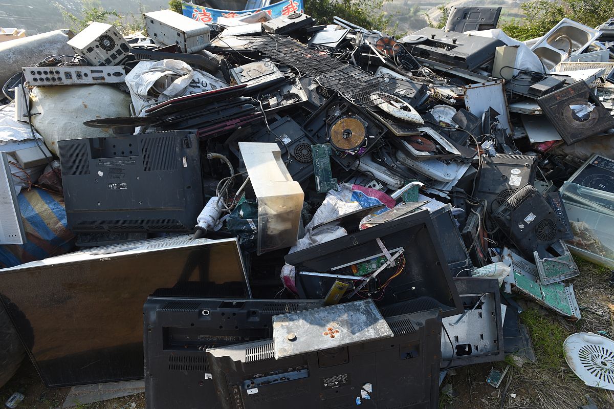 垃圾处理厂储藏箱数量计算 - 废弃电子产品配件难题