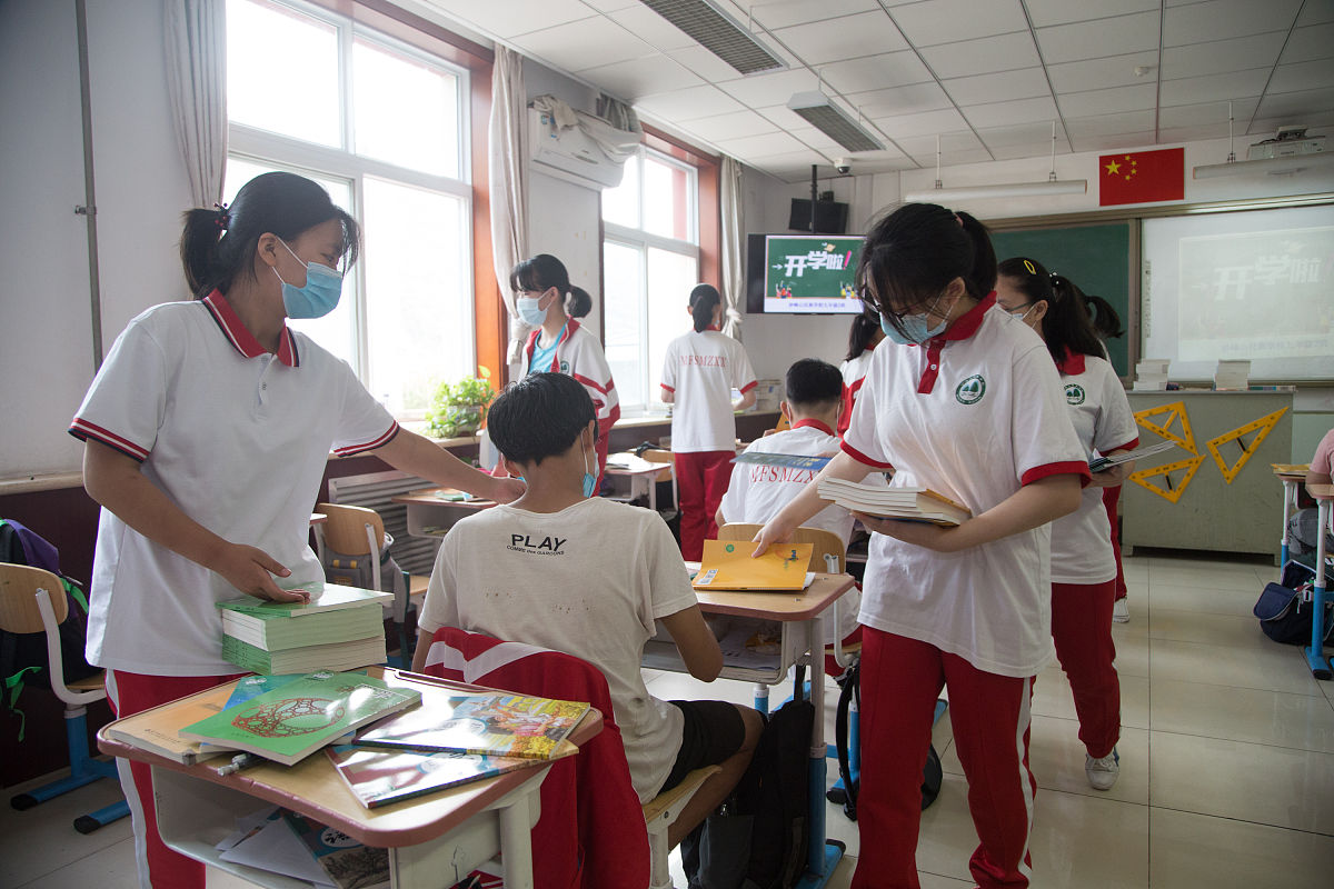 乌兰察布市民族艺术学校办学条件：优越环境和强大师资