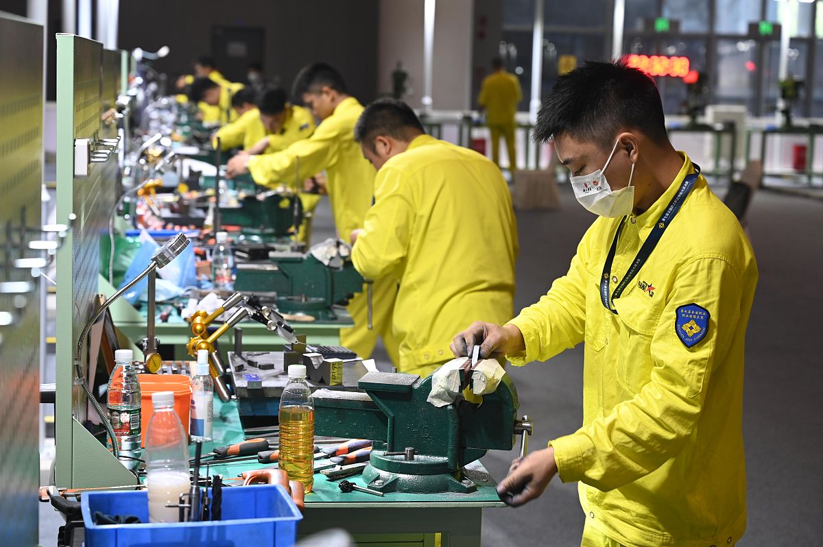 杭州汽修学校毕业生就业前景分析 - 2023年就业形势