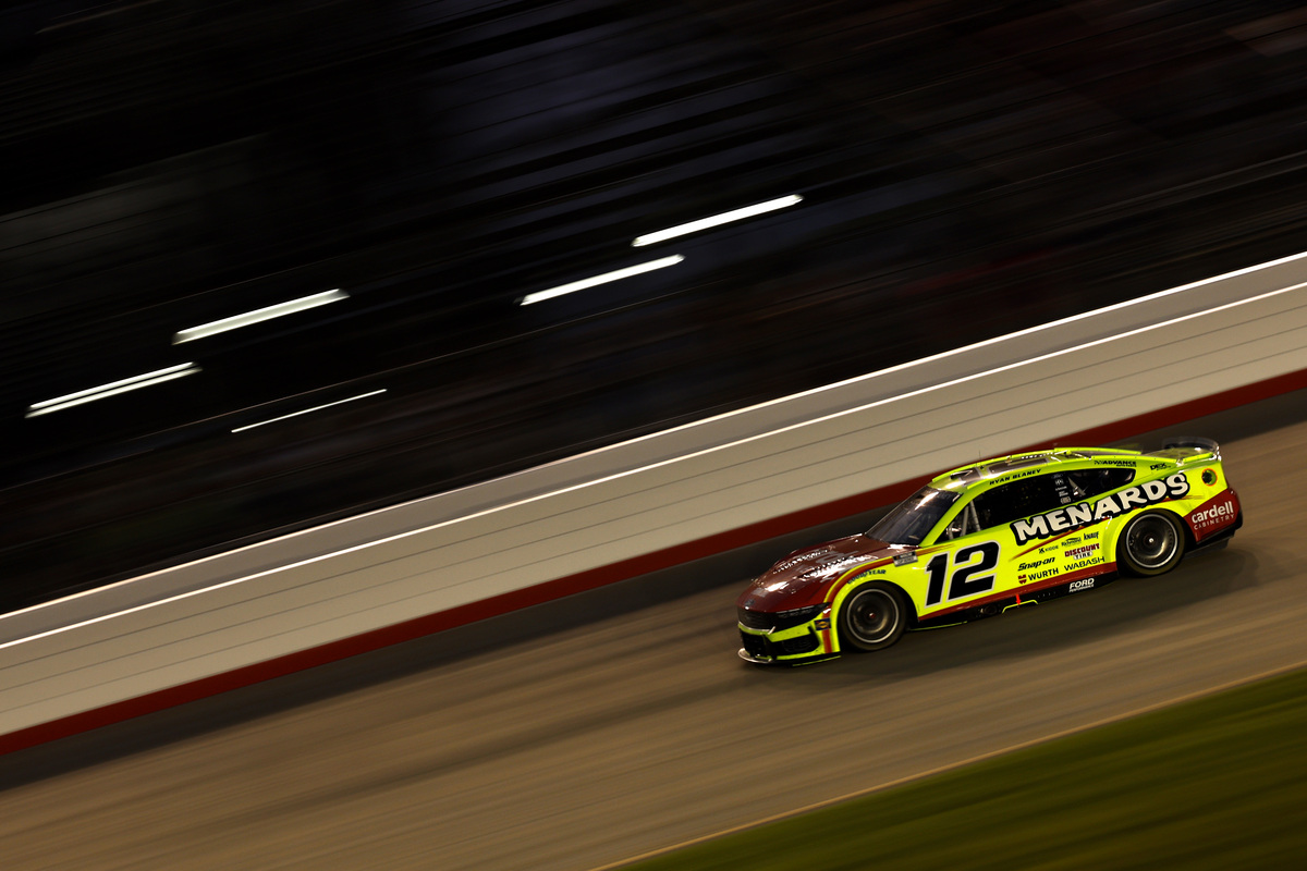 速飚引领 广告语