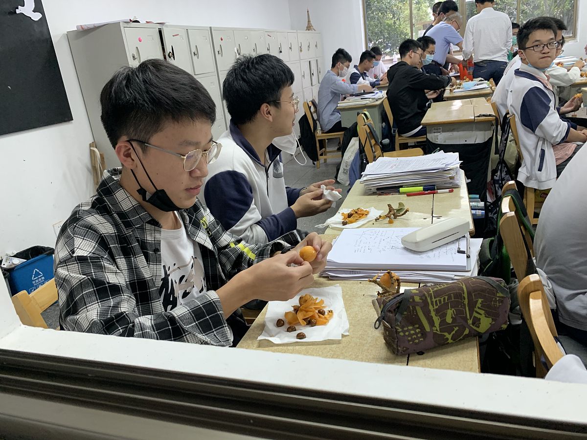 龙泉市中等职业学校陶瓷制造工艺专业未来薪酬展望