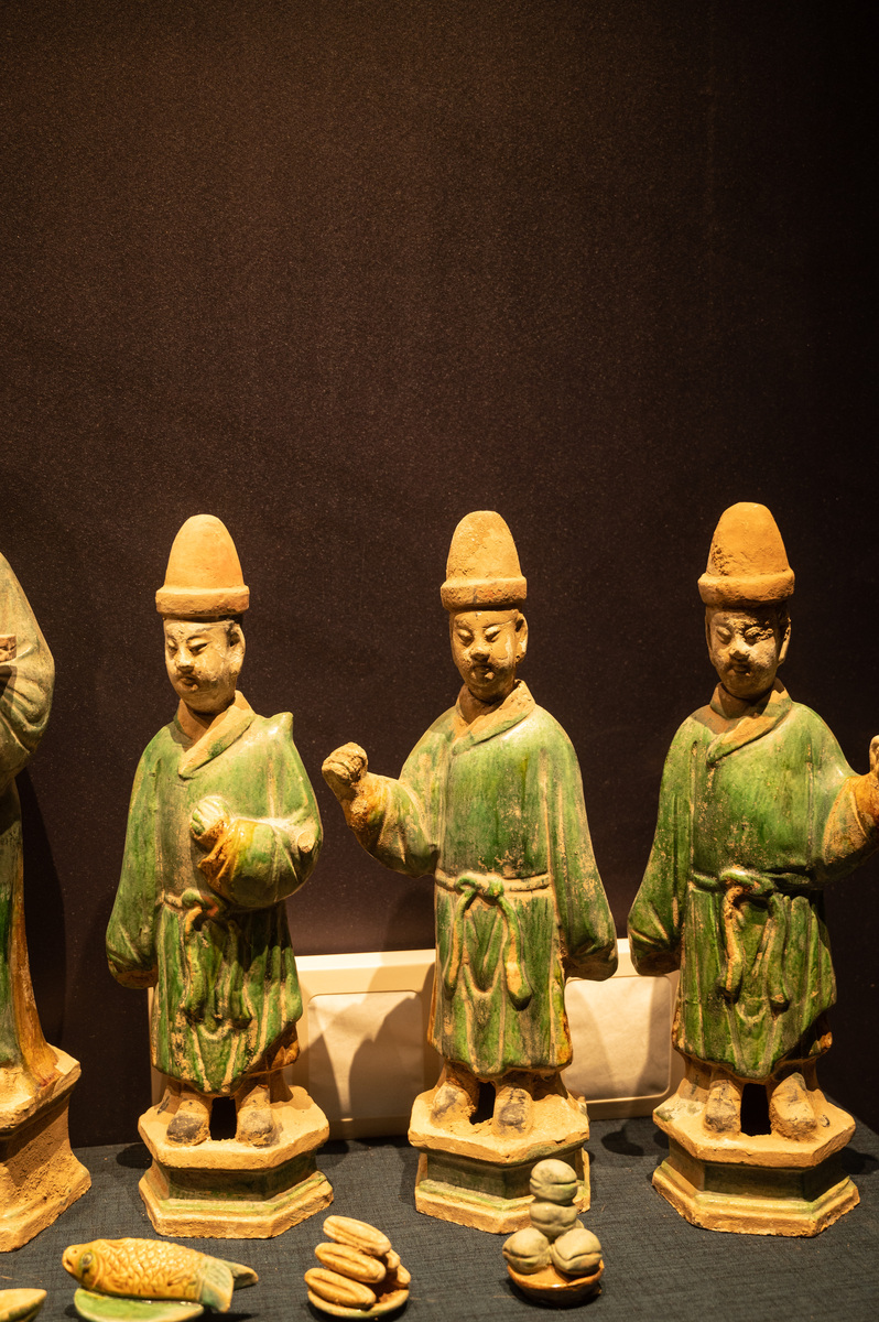 哪个词能概括历史人物使用的生活用品